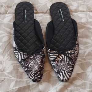 Banana Republic Zebra Print Slides. Size Xlg. (9.5-10.5) Nwot